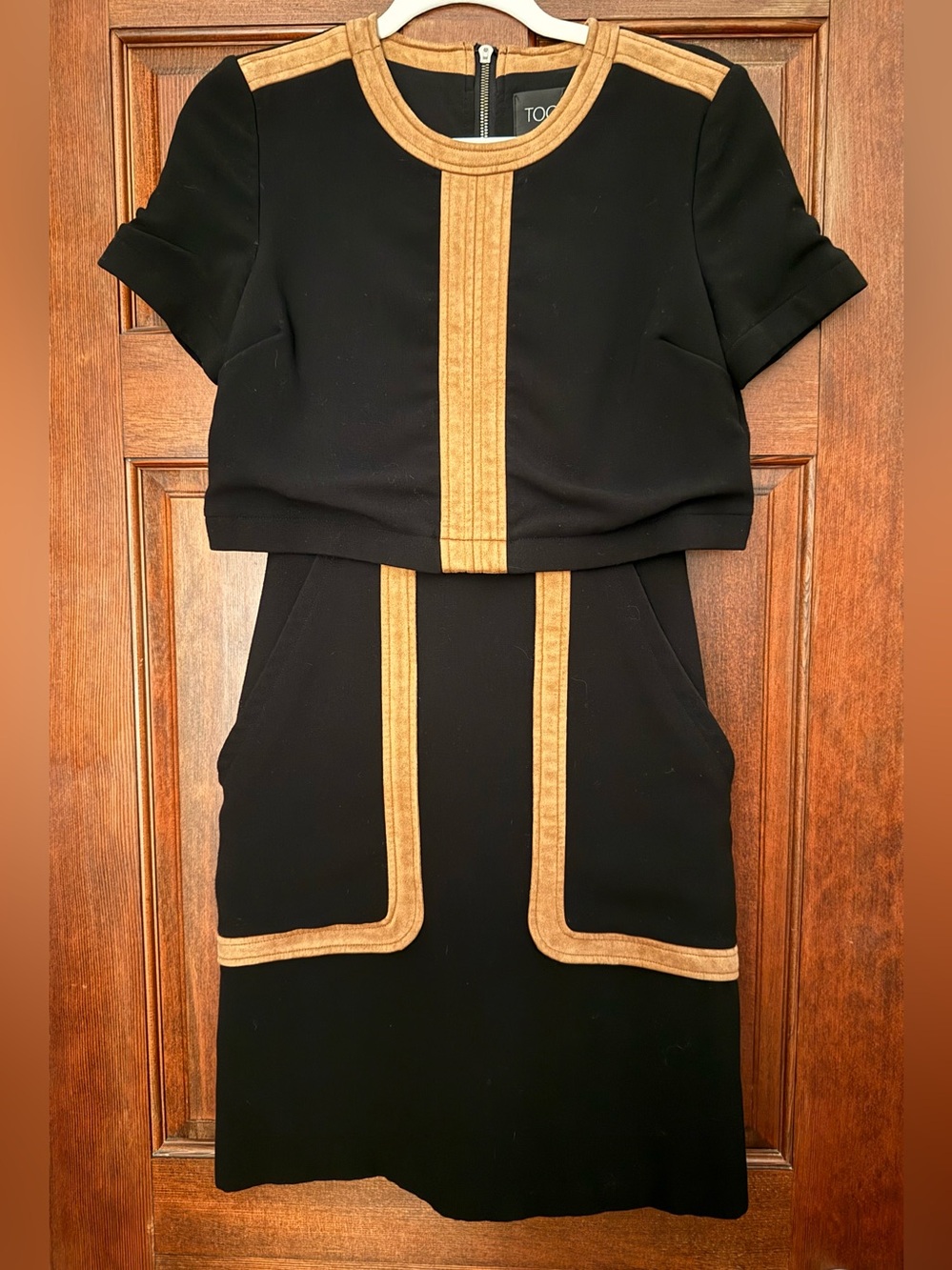Toccin NY Black Tan Faux Suede Trim Layered Sheath Dress Back Zip Size 2